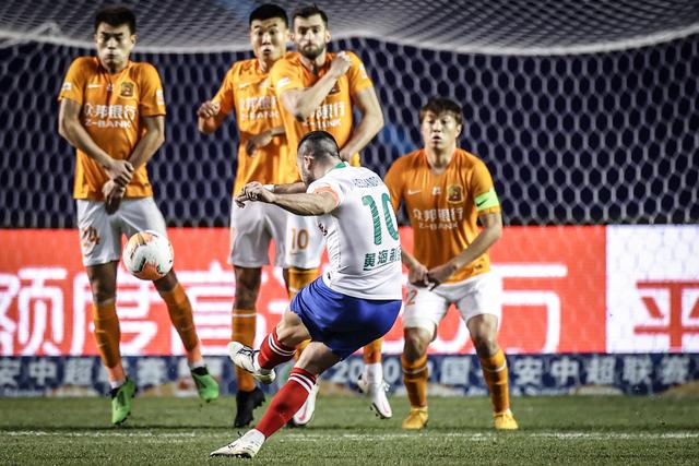 中国三人女篮加时不敌阿塞拜疆 王丽丽7分4板