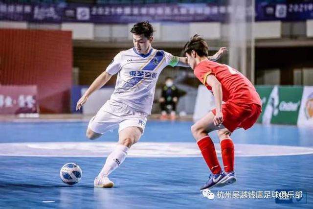 恩比德复出76人负尼克斯 利拉德缺阵雄鹿屠龙